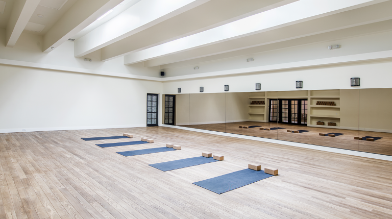 Urban 728 Yoga, Hollywood